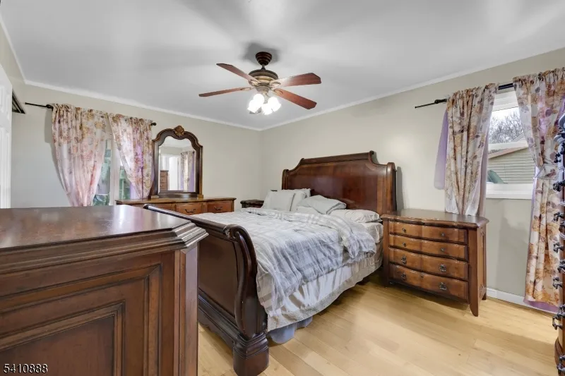 30 General Ln Willingboro, NJ 08046