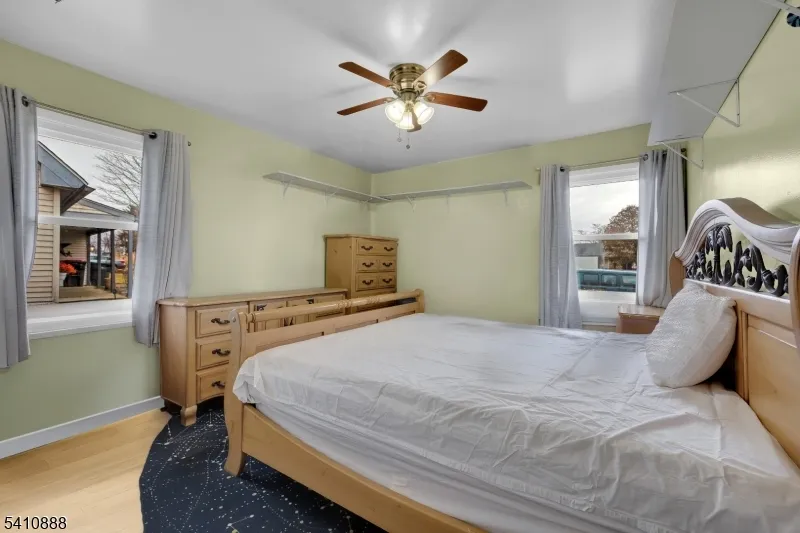 30 General Ln Willingboro, NJ 08046