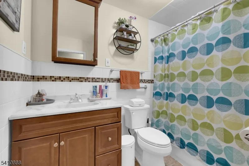 30 General Ln Willingboro, NJ 08046
