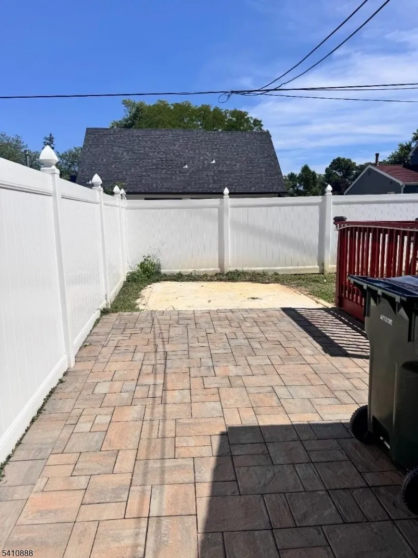 30 General Ln Willingboro, NJ 08046