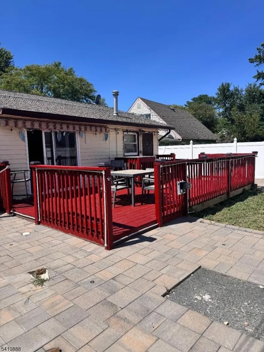 30 General Ln Willingboro, NJ 08046
