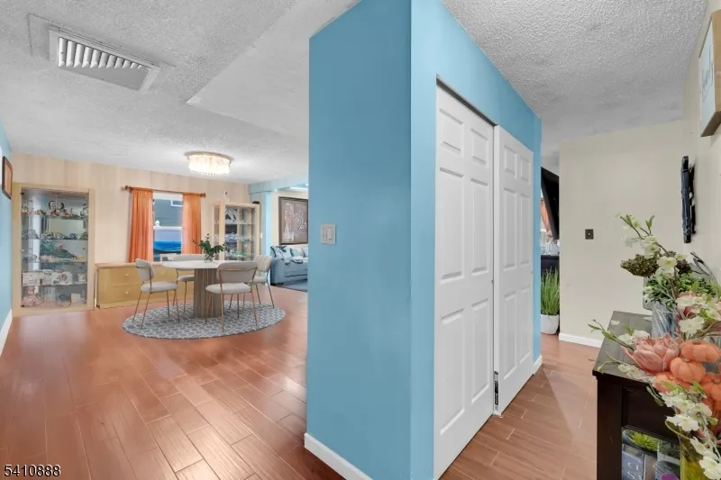 30 General Ln Willingboro, NJ 08046