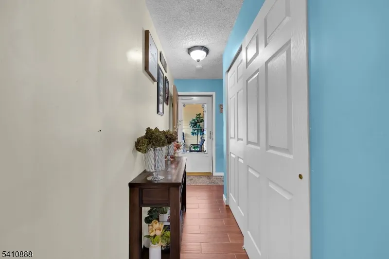 30 General Ln Willingboro, NJ 08046