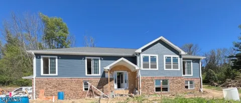 1528 Glenwood Rd (Route 565)