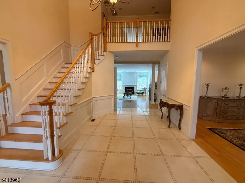 6 Trout Brook Ct Chester, NJ 07930
