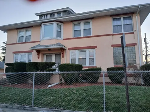 308 17Th Ave
