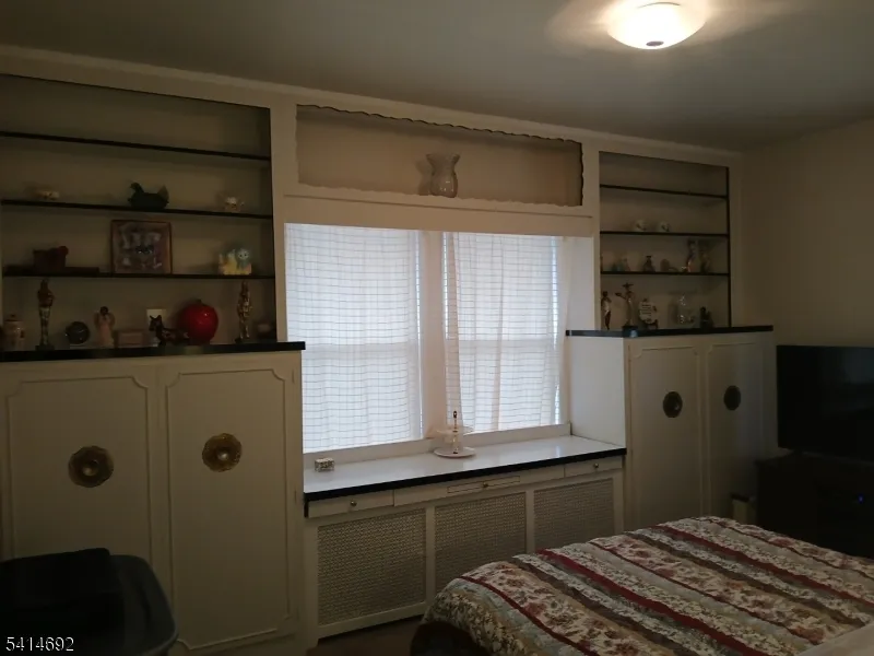 308 17Th Ave Paterson City, NJ 07504