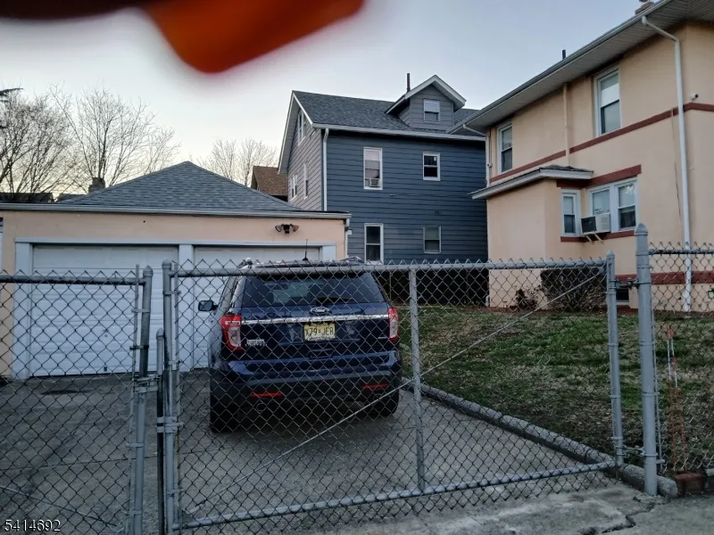 308 17Th Ave Paterson City, NJ 07504