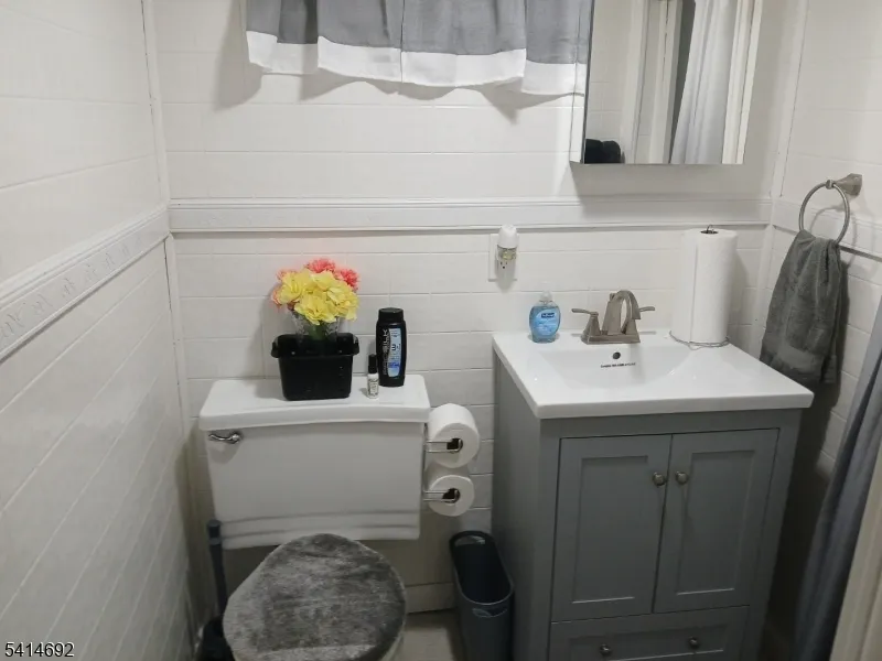 308 17Th Ave Paterson City, NJ 07504