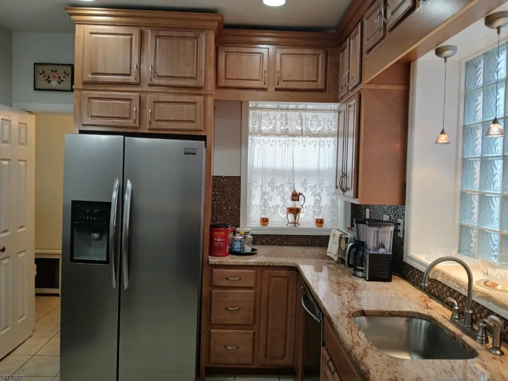 308 17Th Ave Paterson City, NJ 07504