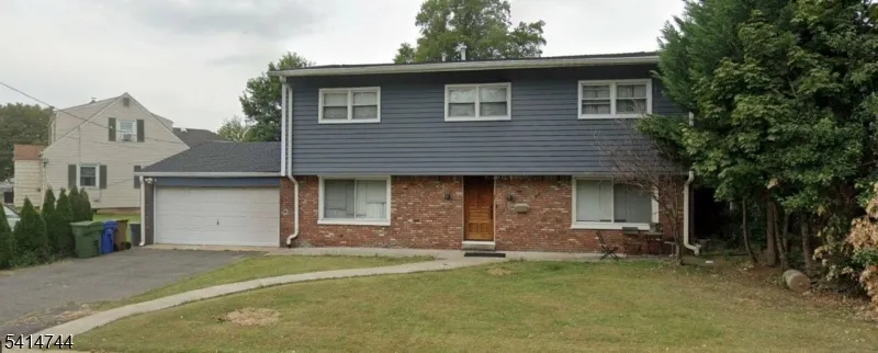 12 Drapkin Ave Linden City, NJ 07036