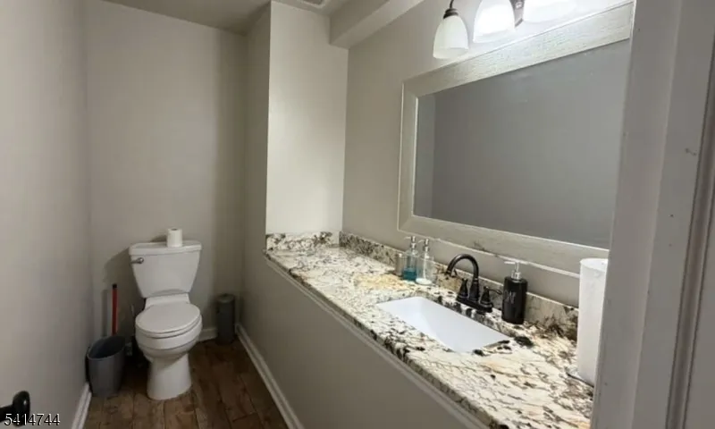 12 Drapkin Ave Linden City, NJ 07036