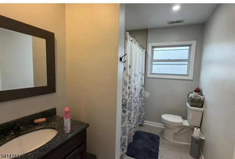 12 Drapkin Ave Linden City, NJ 07036