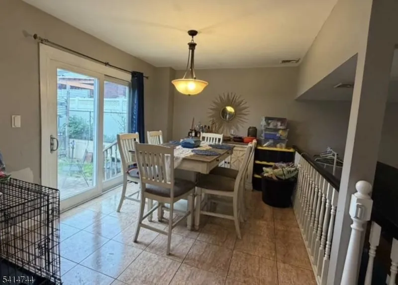 12 Drapkin Ave Linden City, NJ 07036