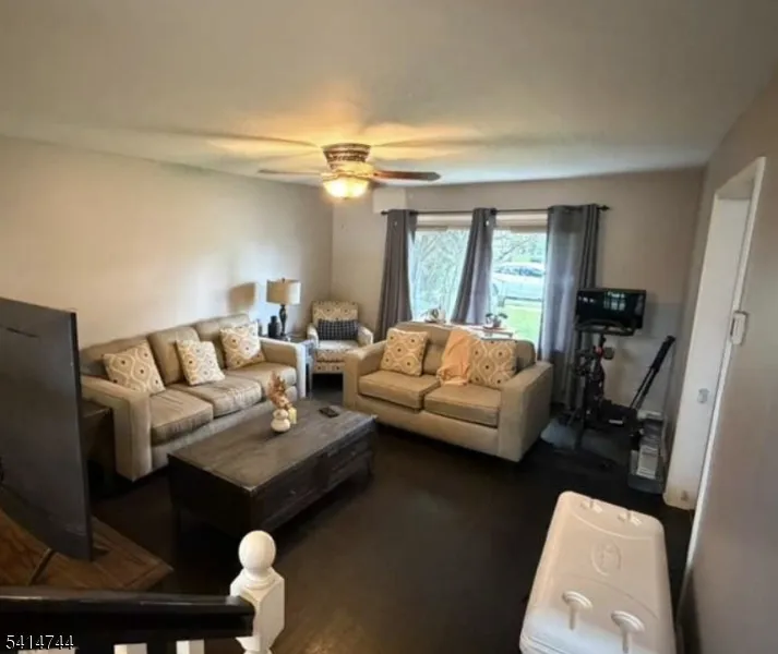 12 Drapkin Ave Linden City, NJ 07036