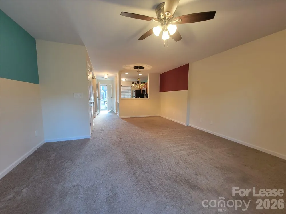 3811 Mosscroft Lane Charlotte, NC 28215