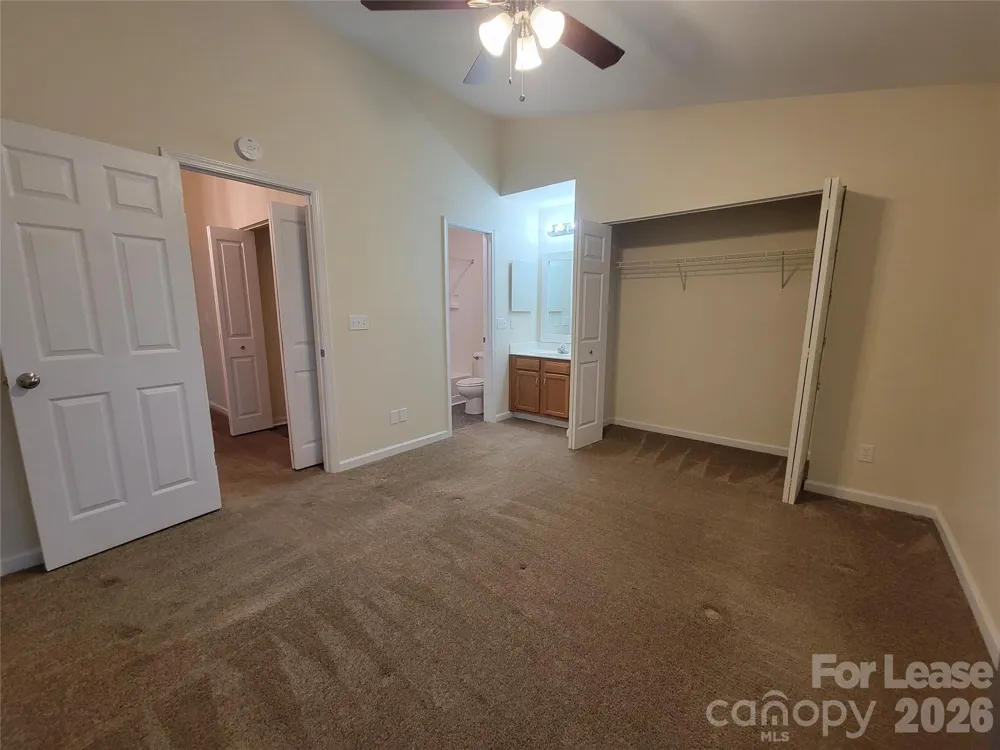3811 Mosscroft Lane Charlotte, NC 28215