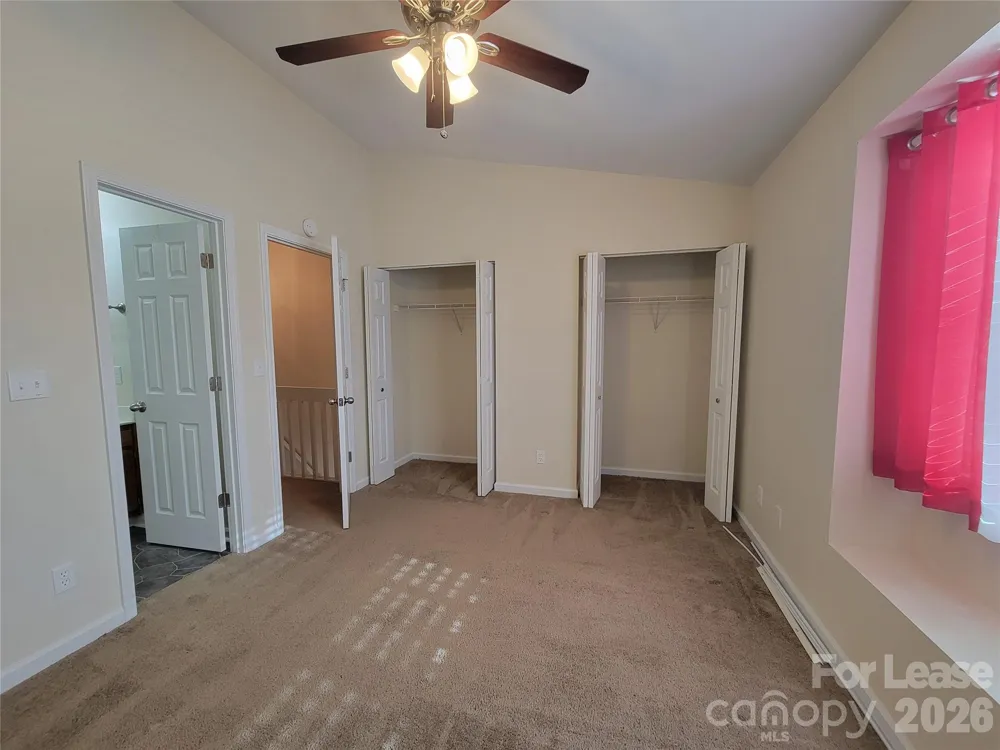 3811 Mosscroft Lane Charlotte, NC 28215