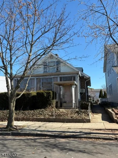 606 Hagel Ave Linden City, NJ 07036