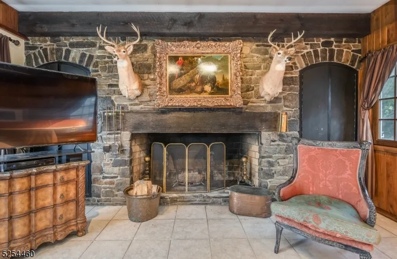 259 COUNTY ROAD 519 Kingwood, NJ 08559