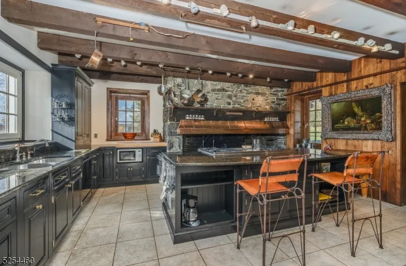 259 COUNTY ROAD 519 Kingwood, NJ 08559