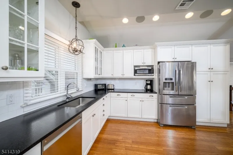 46 W 80th St Harvey Cedars, NJ 08008