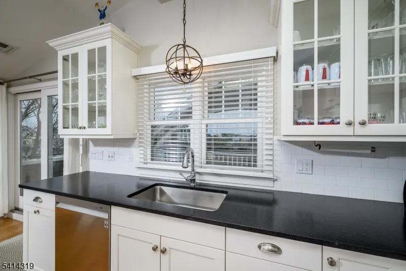 46 W 80th St Harvey Cedars, NJ 08008