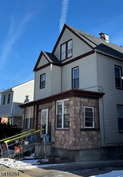 280 Lincoln St