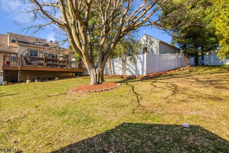 565 Center St Wood-Ridge, NJ 07075
