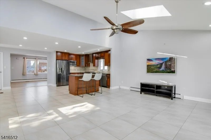 565 Center St Wood-Ridge, NJ 07075