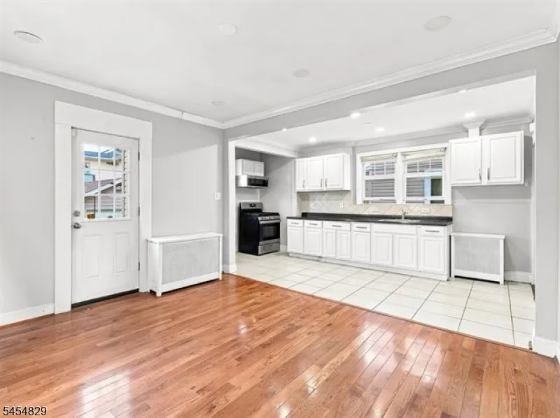 22 Prospect St Bloomfield, NJ 07003