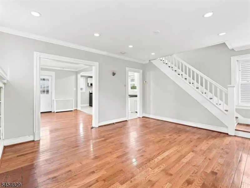 22 Prospect St Bloomfield, NJ 07003