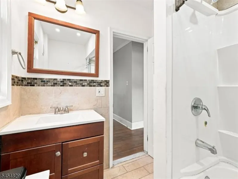 22 Prospect St Bloomfield, NJ 07003