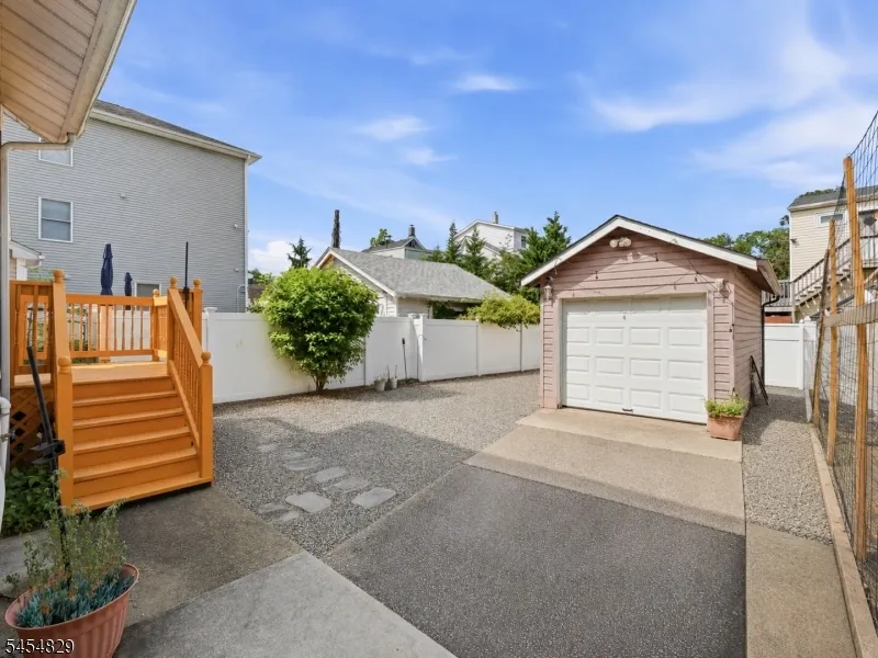 22 Prospect St Bloomfield, NJ 07003
