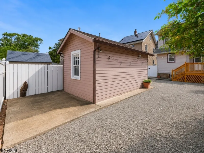 22 Prospect St Bloomfield, NJ 07003