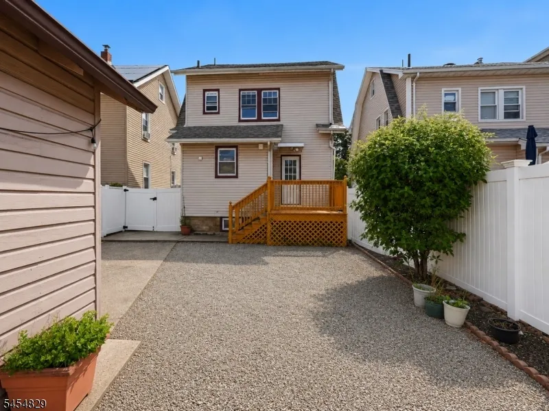 22 Prospect St Bloomfield, NJ 07003
