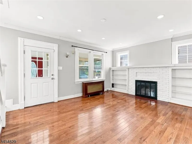 22 Prospect St Bloomfield, NJ 07003