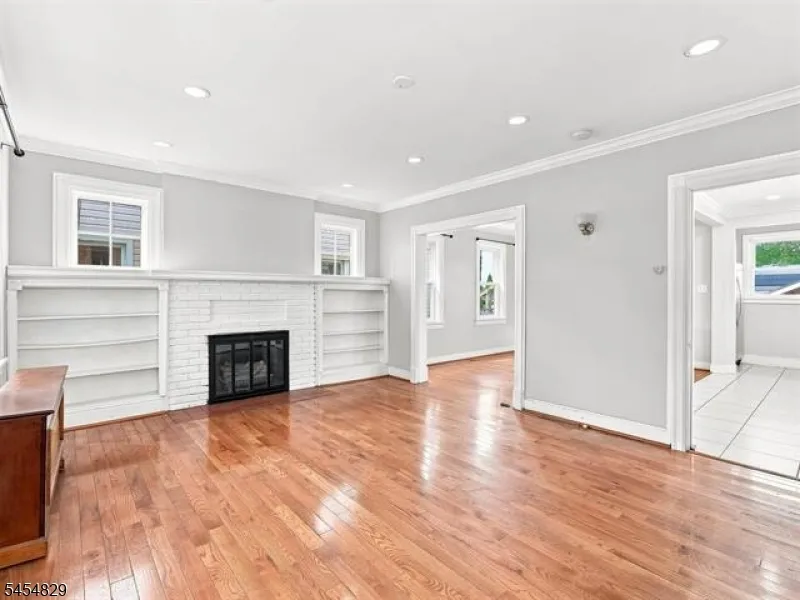 22 Prospect St Bloomfield, NJ 07003
