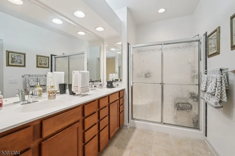 2217 Warrens Way Wanaque, NJ 07465