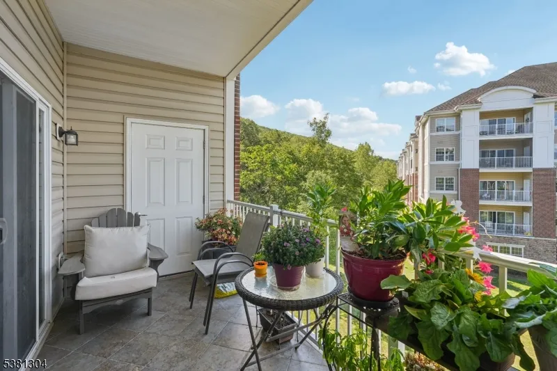 2217 Warrens Way Wanaque, NJ 07465