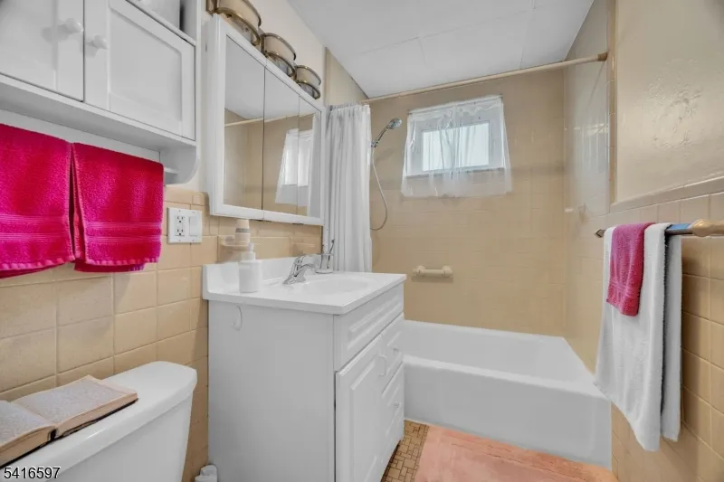 100 Luttgen Pl #A2 Unit A2 Linden City, NJ 07036