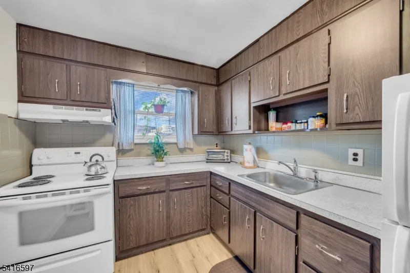 100 Luttgen Pl #A2 Unit A2 Linden City, NJ 07036