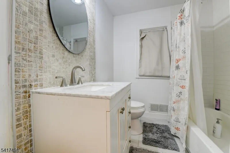 539 Monmouth Ave Linden City, NJ 07036