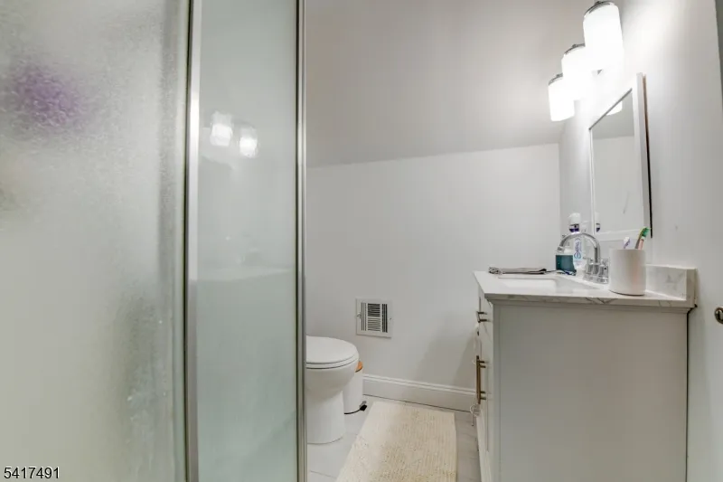 539 Monmouth Ave Linden City, NJ 07036