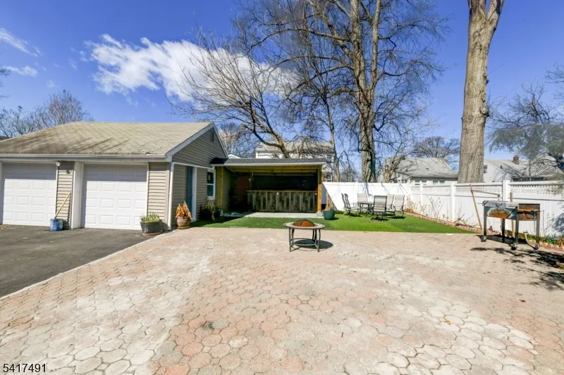 539 Monmouth Ave Linden City, NJ 07036