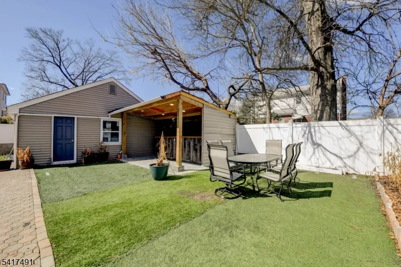 539 Monmouth Ave Linden City, NJ 07036