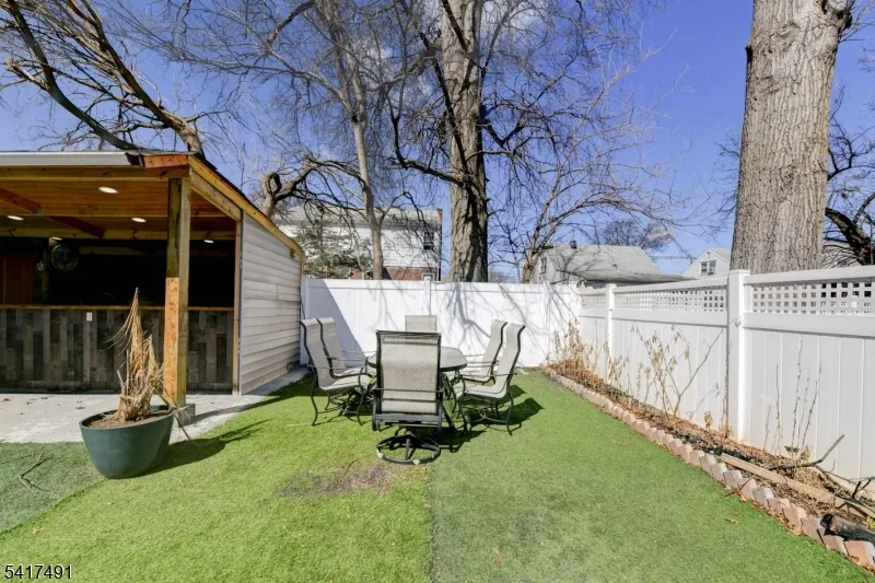 539 Monmouth Ave Linden City, NJ 07036