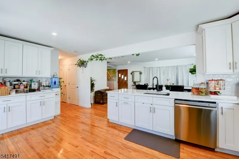 539 Monmouth Ave Linden City, NJ 07036