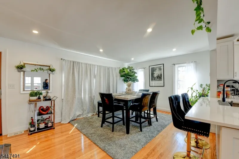 539 Monmouth Ave Linden City, NJ 07036