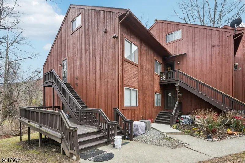8 Baily Bunion Ct #2 Unit 2 Vernon, NJ 07462